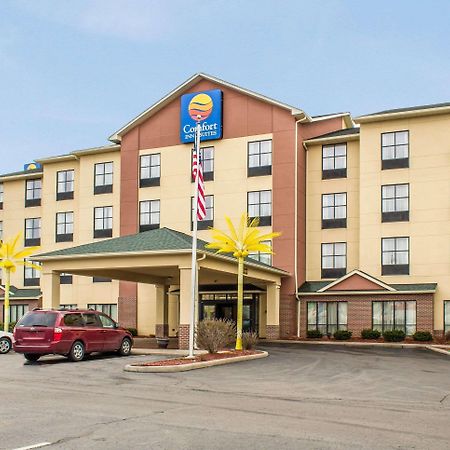 Comfort Inn & Suites Kent - University Area Екстериор снимка